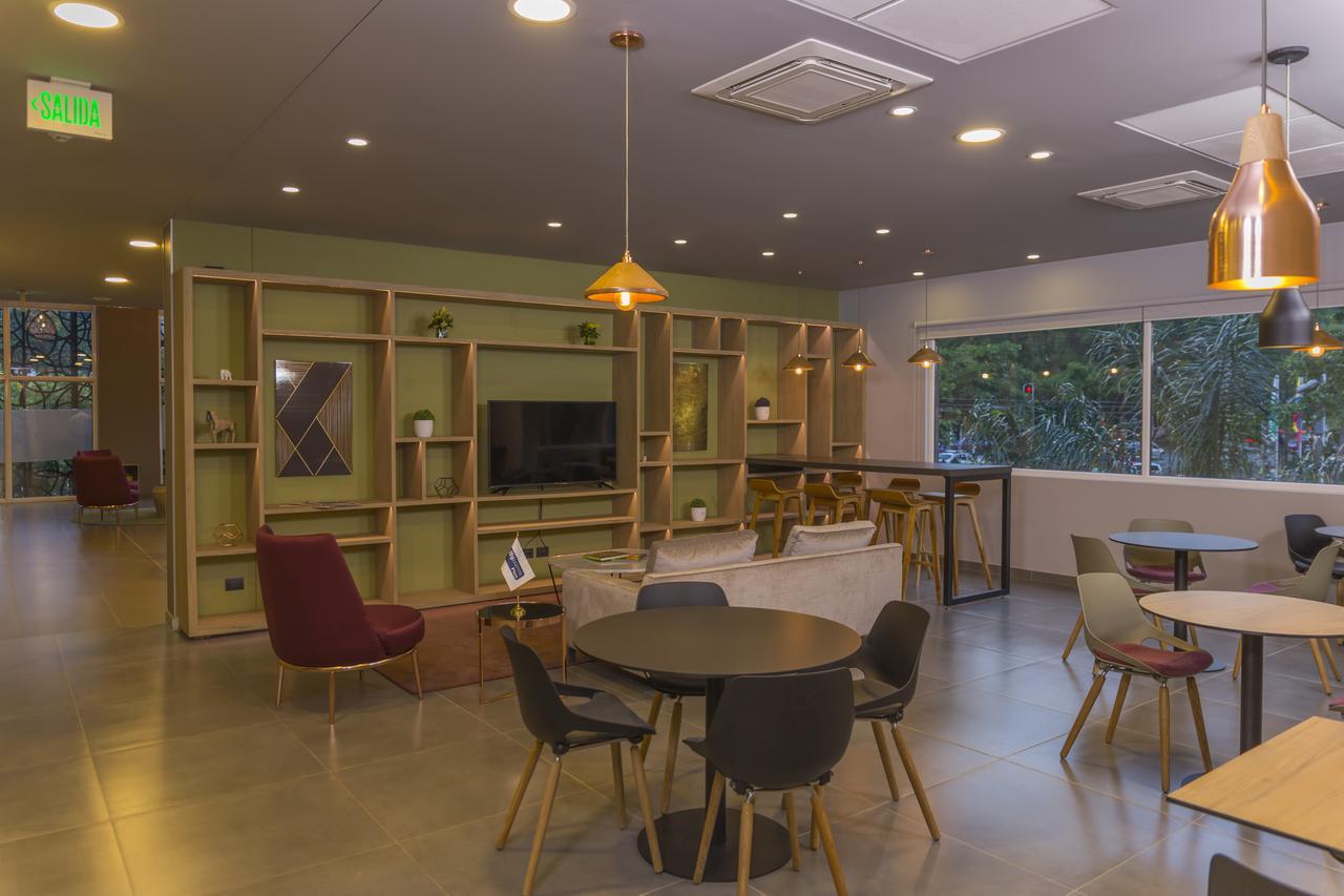 City Express Plus By Marriott Medellin Colombia Zimmer foto